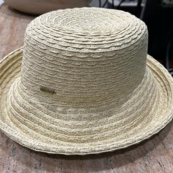 Womens Ninewest hat - Picture 1 of 3